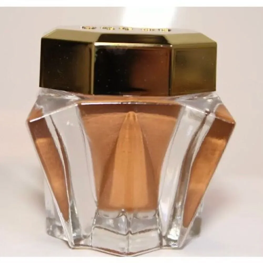 STILA - NWT Lingerie Soufflé Skin Perfecting Color in Shade 7.0 (deep to dark)